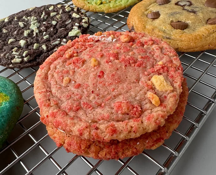 Strawberry Crunch Bar Cookie Sandwich